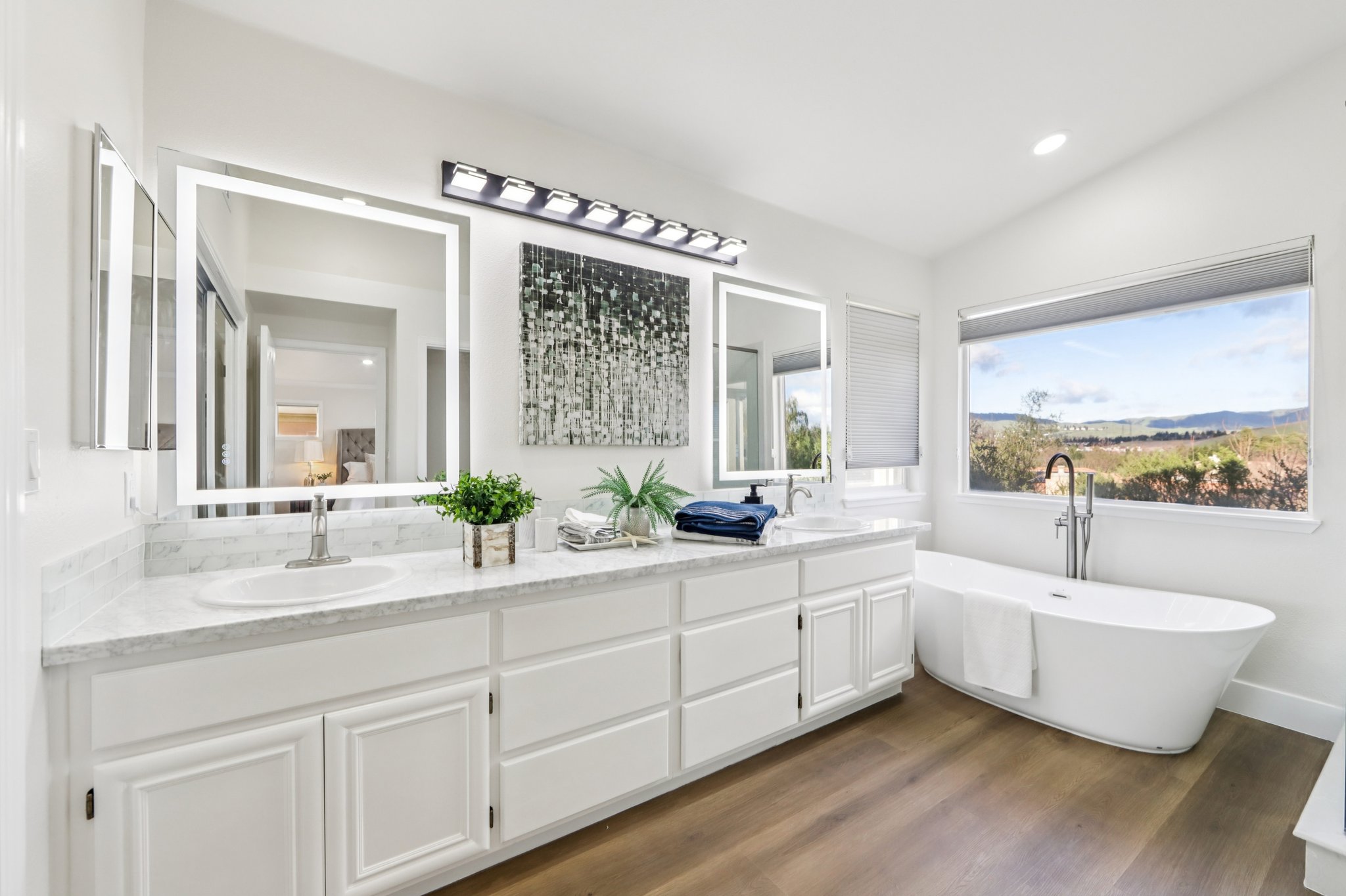 Fuchsia Ln-S2002-037.jpg