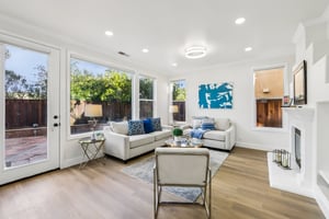 Fuchsia Ln-S2002-012.jpg