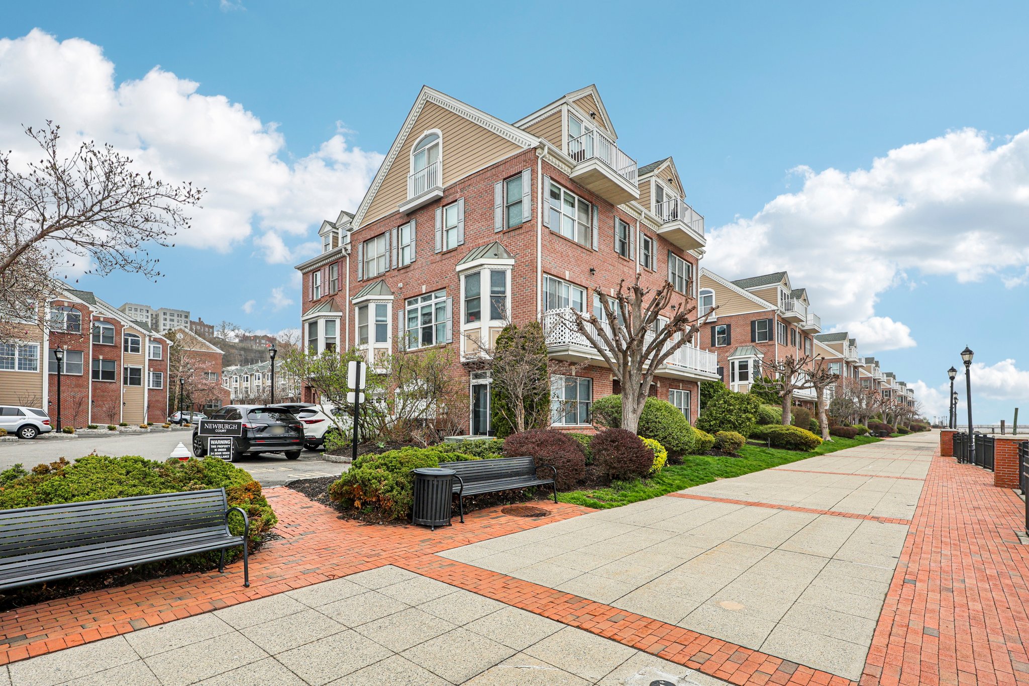 Newburgh Ct-S0304-002.jpg
