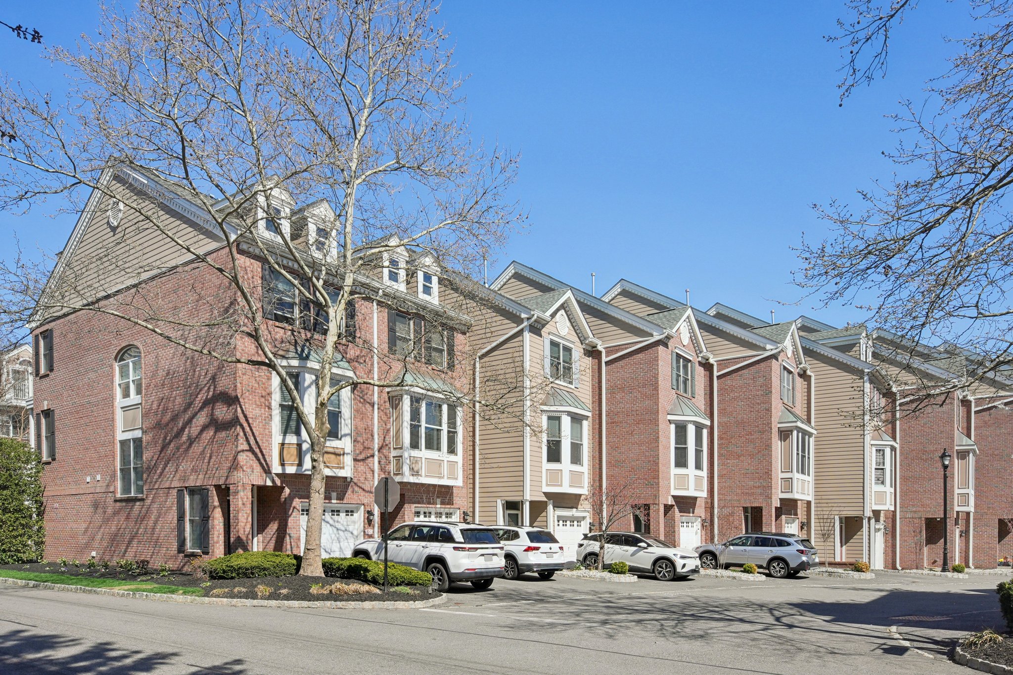 - 428 Newburgh Ct-S1304-002.jpg