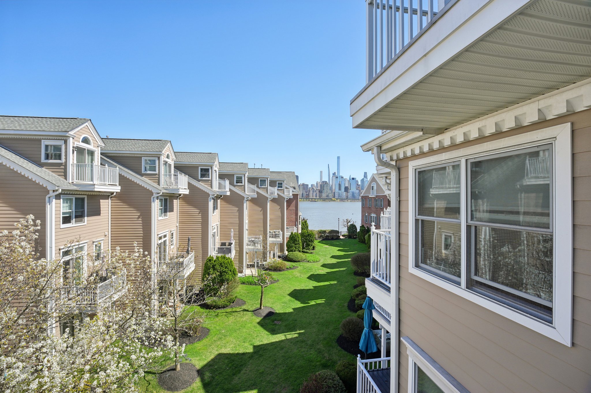 - 428 Newburgh Ct-S1304-055.jpg