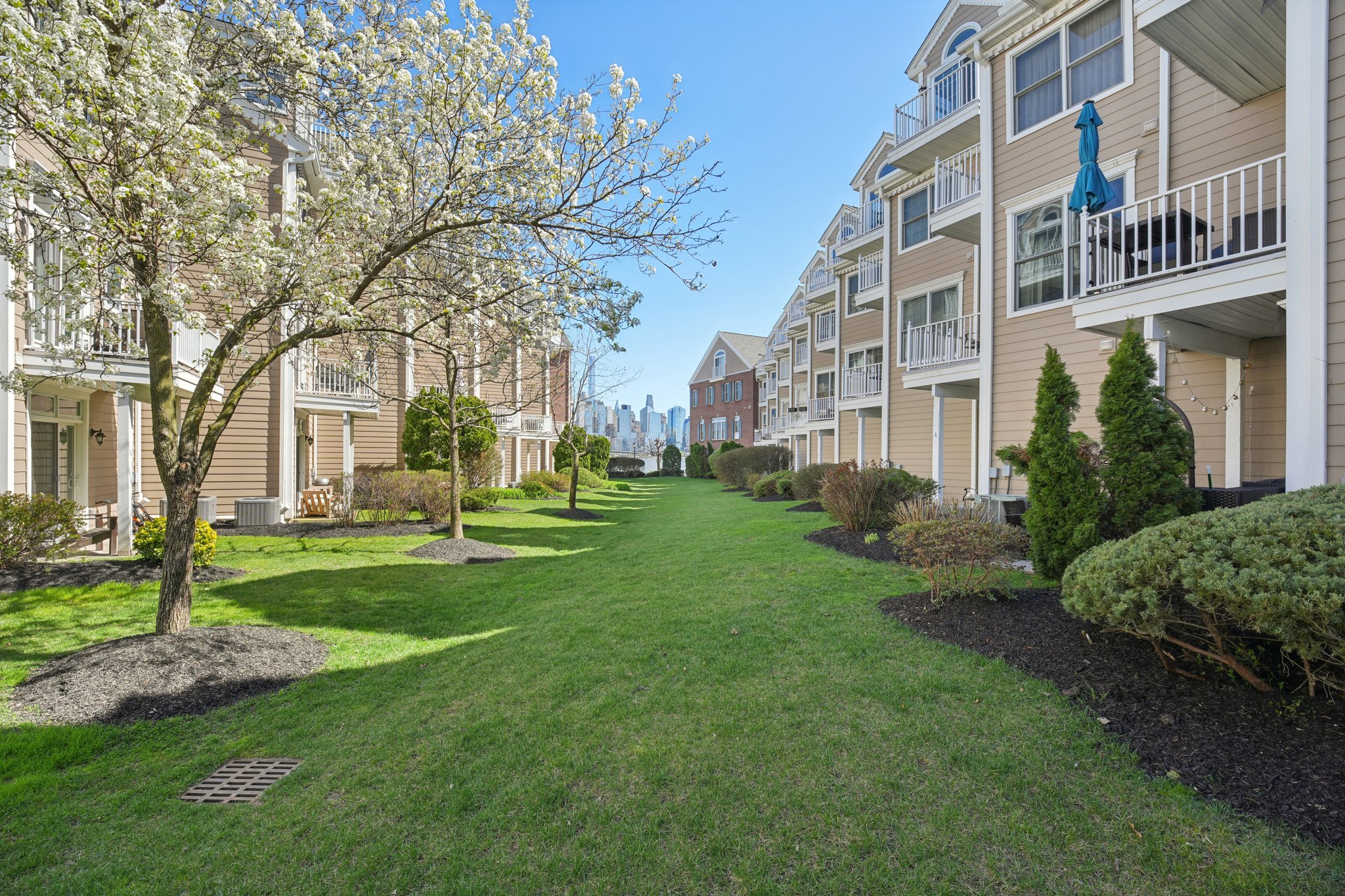 - 428 Newburgh Ct-S1304-064.jpg