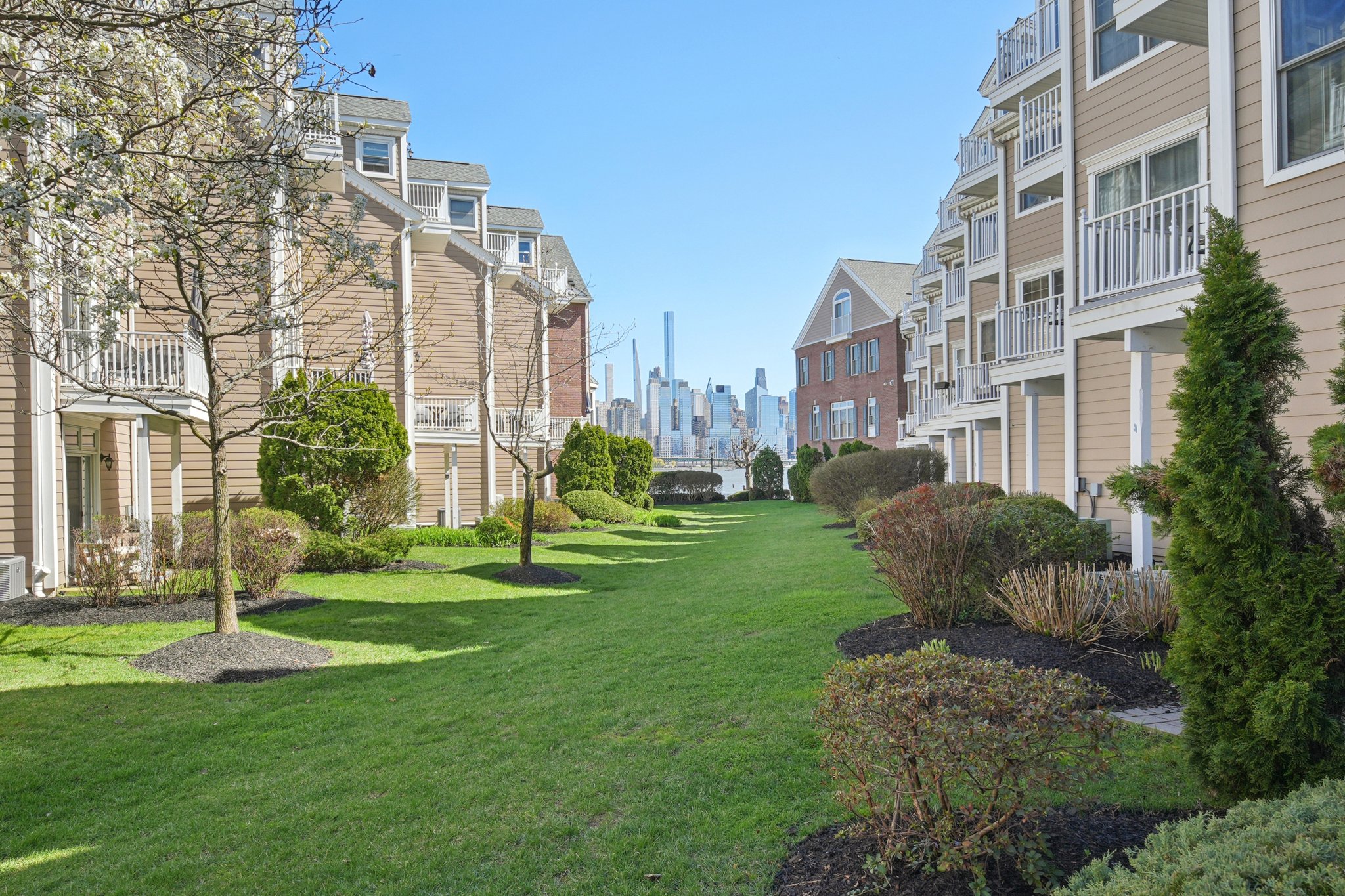 - 428 Newburgh Ct-S1304-065.jpg