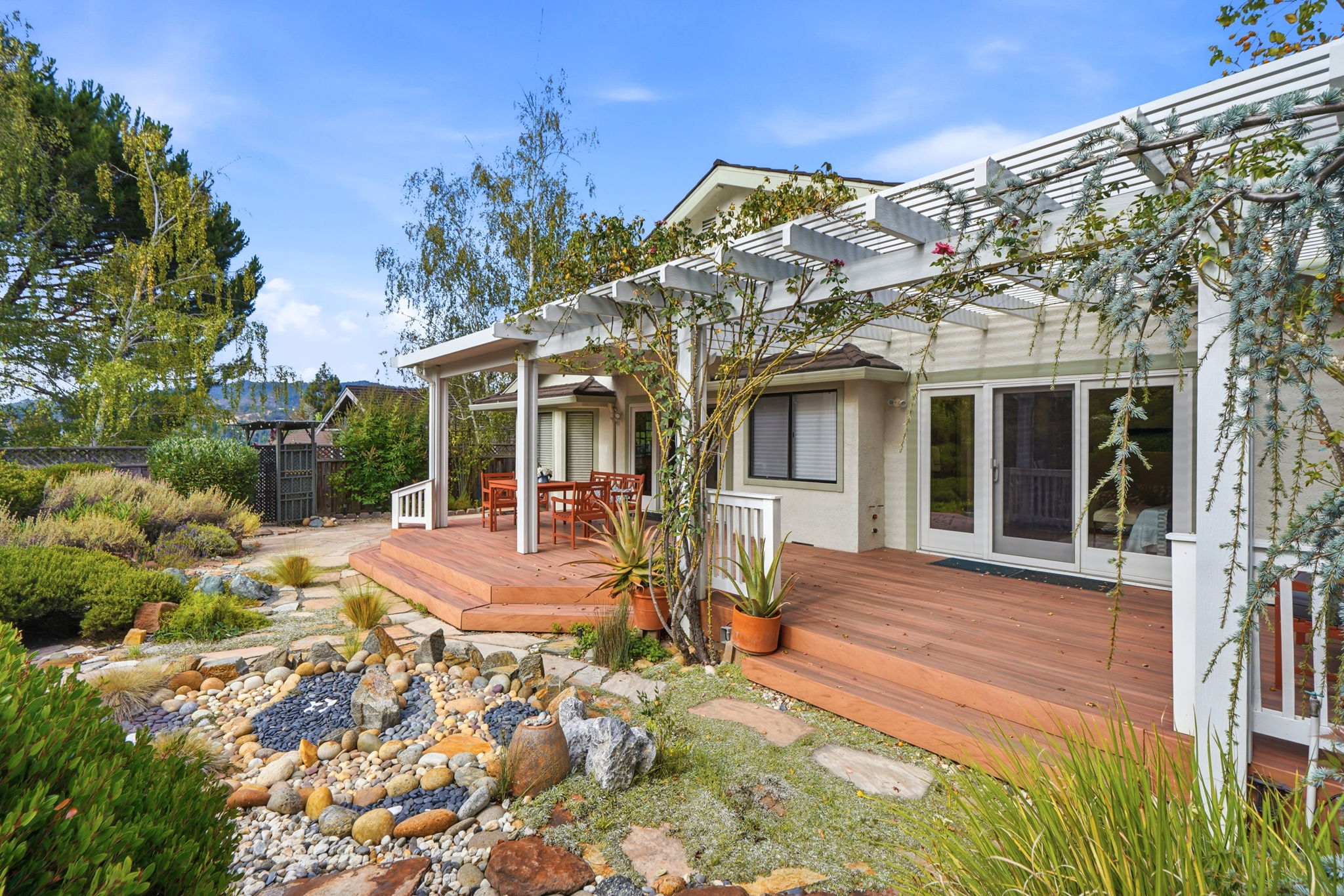 048_F8_428 Saddlebrook Ln