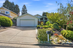 001_F8_428 Saddlebrook Ln