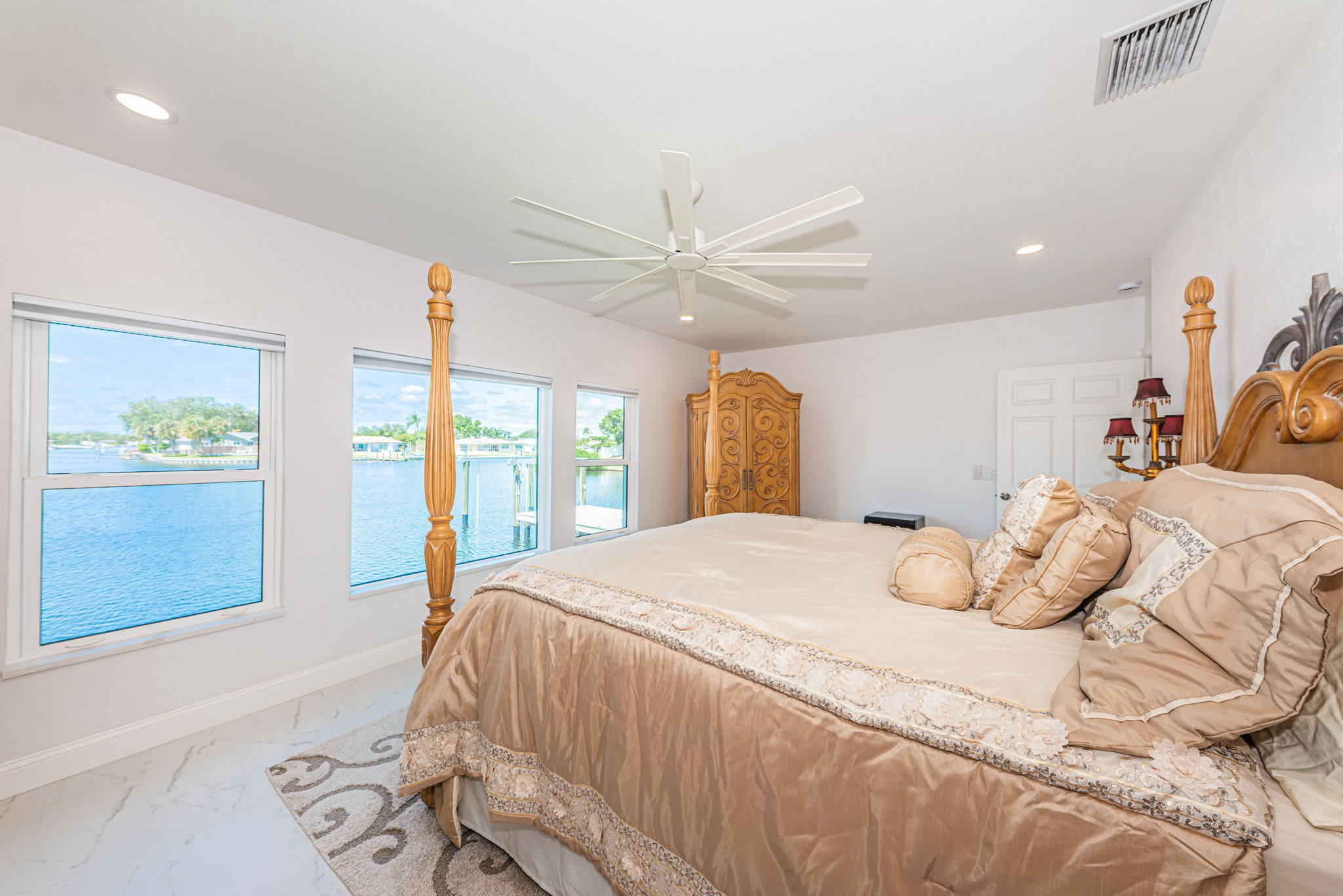 Primary Bedroom 1b-2