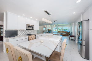 Kitchen 3-2