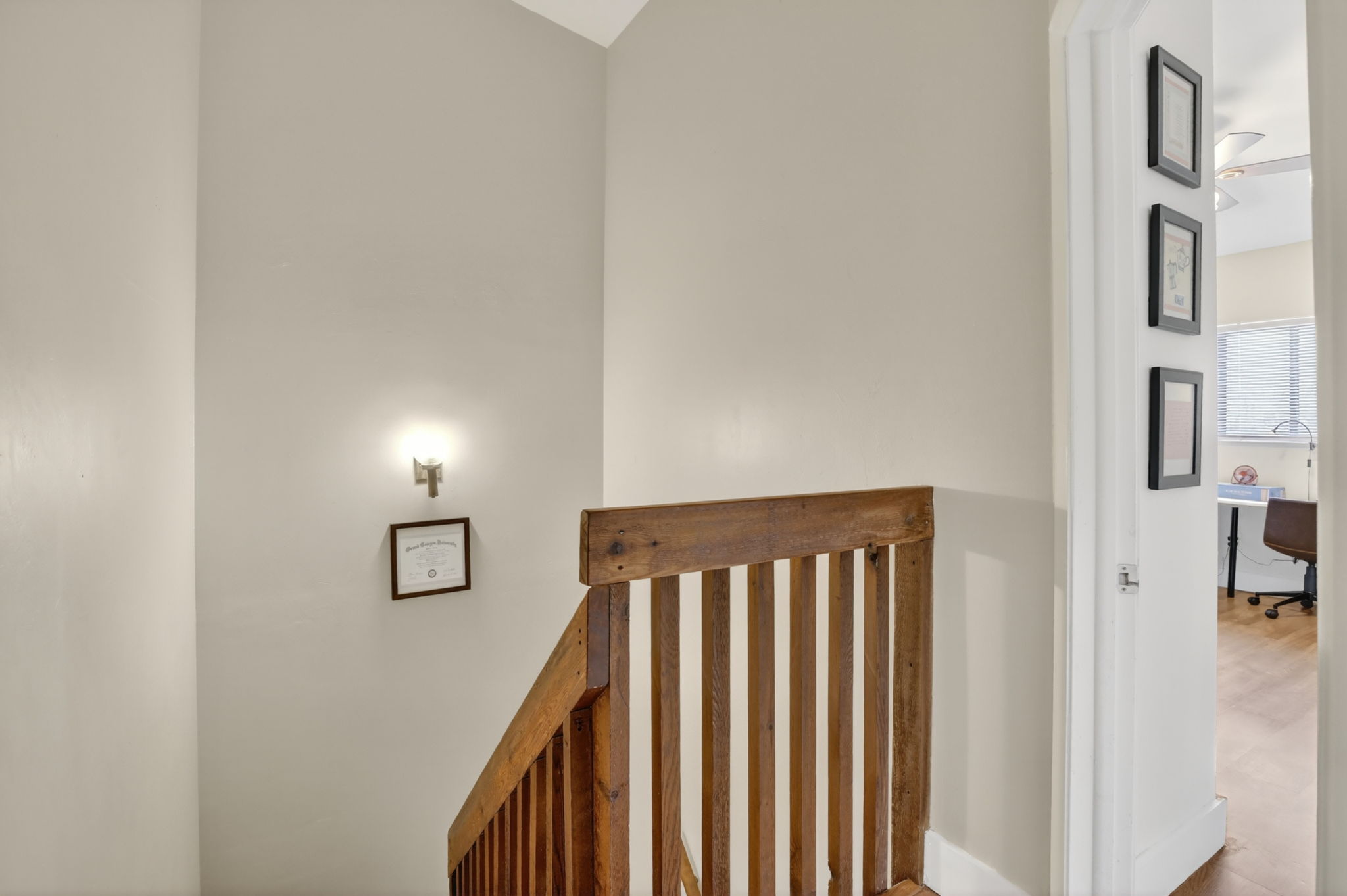  Photo 48