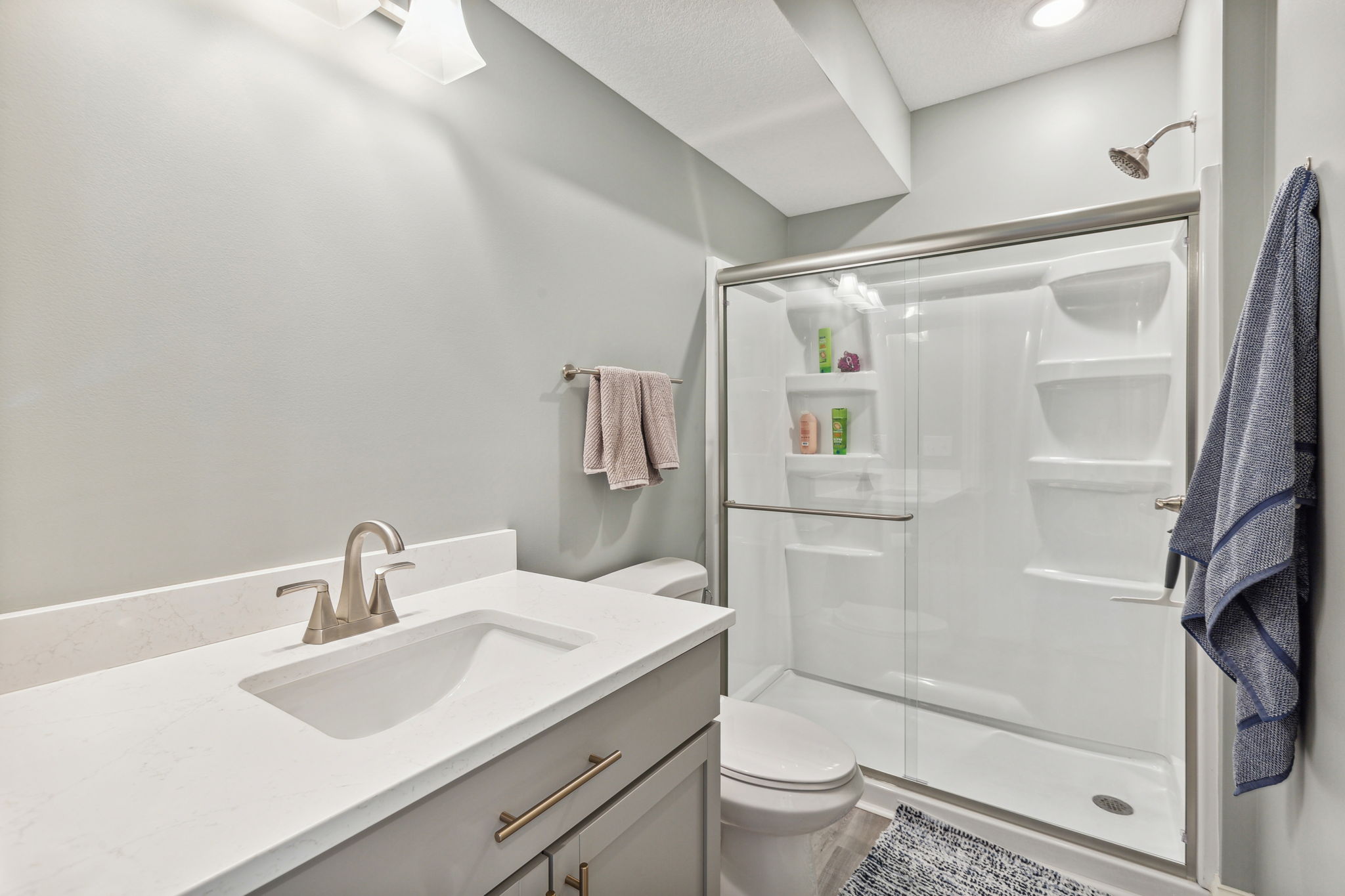 Lower level 3/4 bathroom