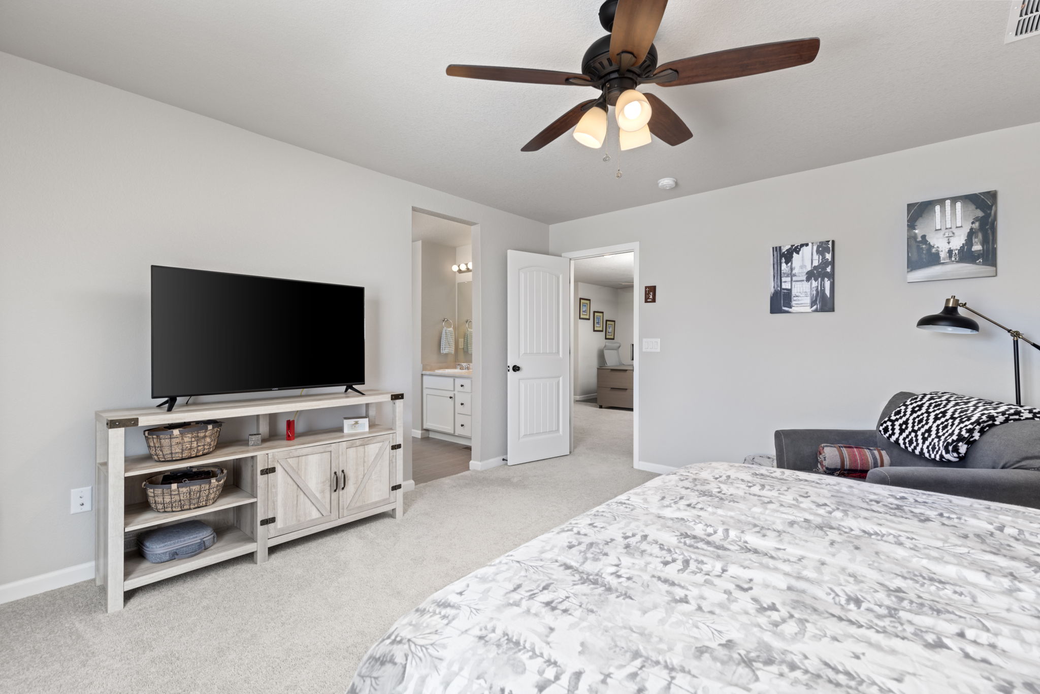 Primary suite