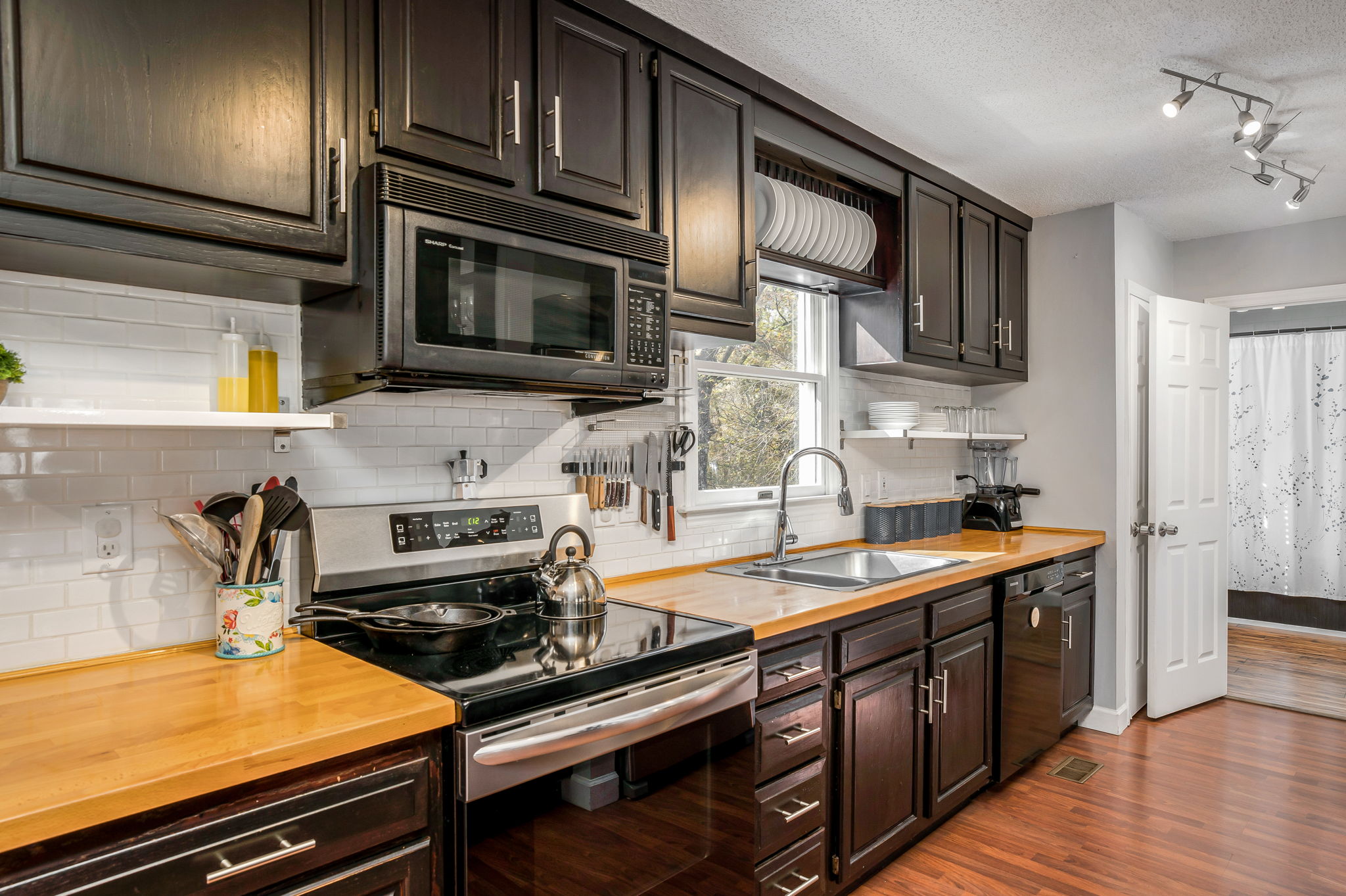 429 Palace Dr-14