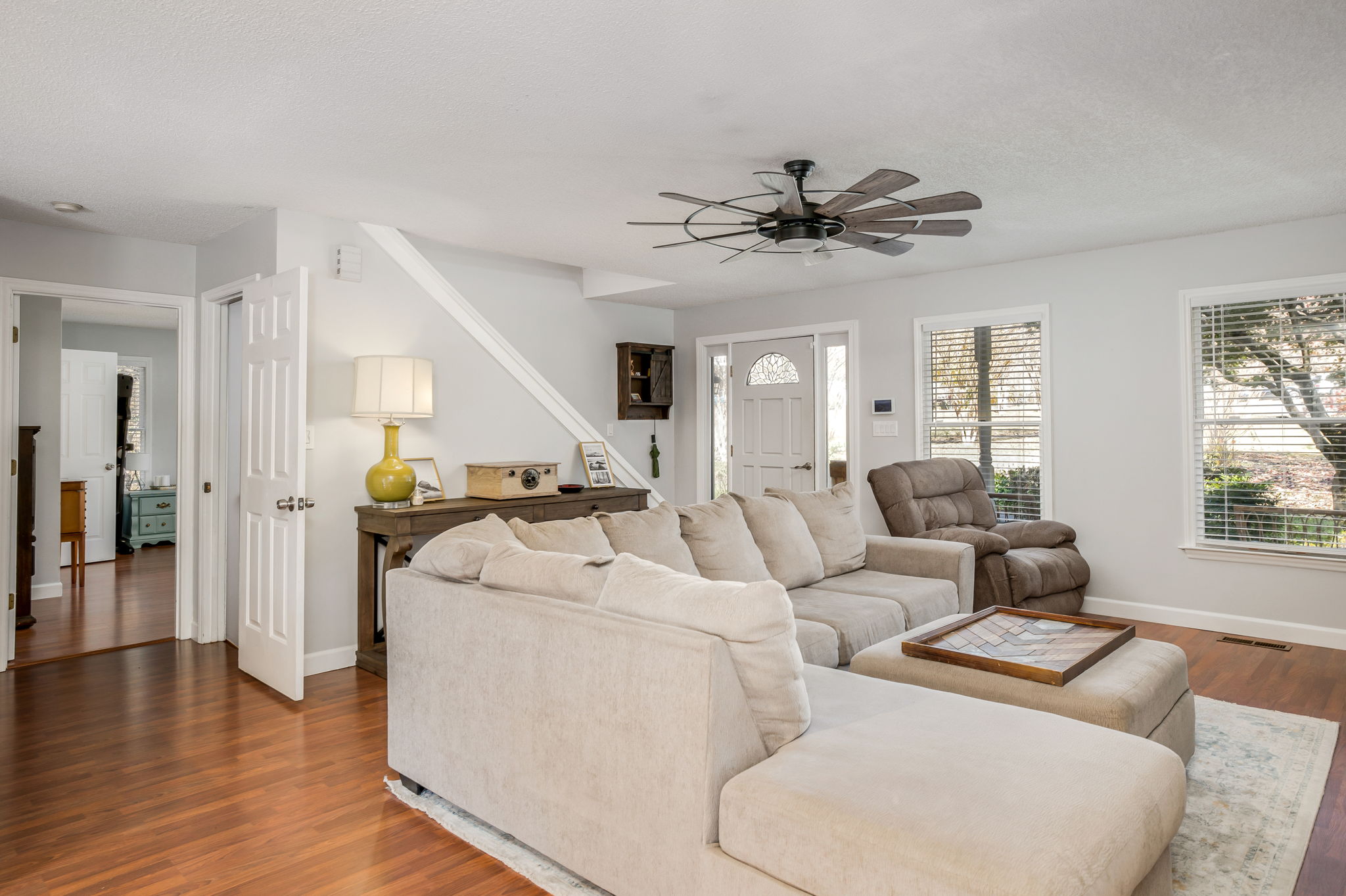 429 Palace Dr-7