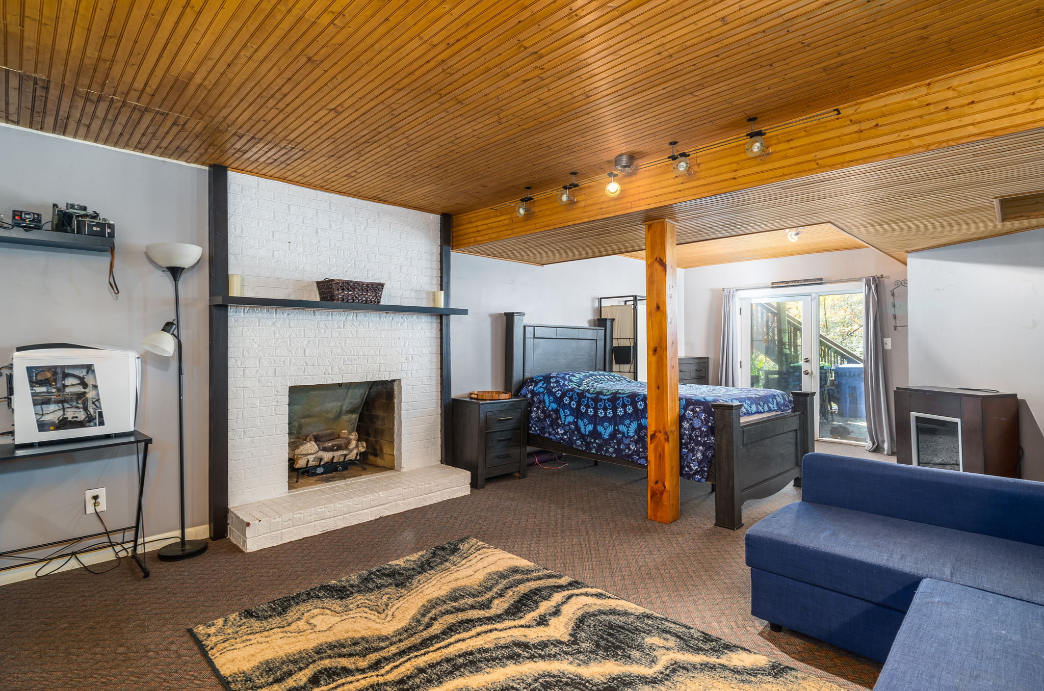 429 Palace Dr-24