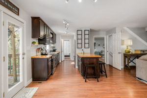 429 Palace Dr-13