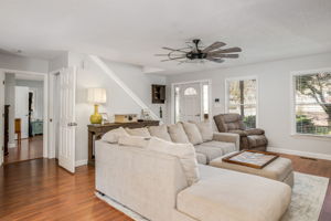429 Palace Dr-7
