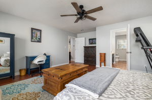 429 Palace Dr-17