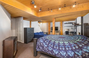 429 Palace Dr-26