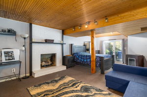 429 Palace Dr-24
