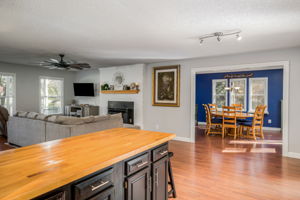 429 Palace Dr-15