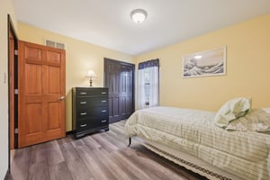 Sonhatsett Dr-S0603-035.jpg