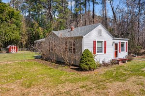 429 Timberneck Rd, Deltaville, VA 23043, USA Photo 5