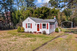 429 Timberneck Rd, Deltaville, VA 23043, USA Photo 3