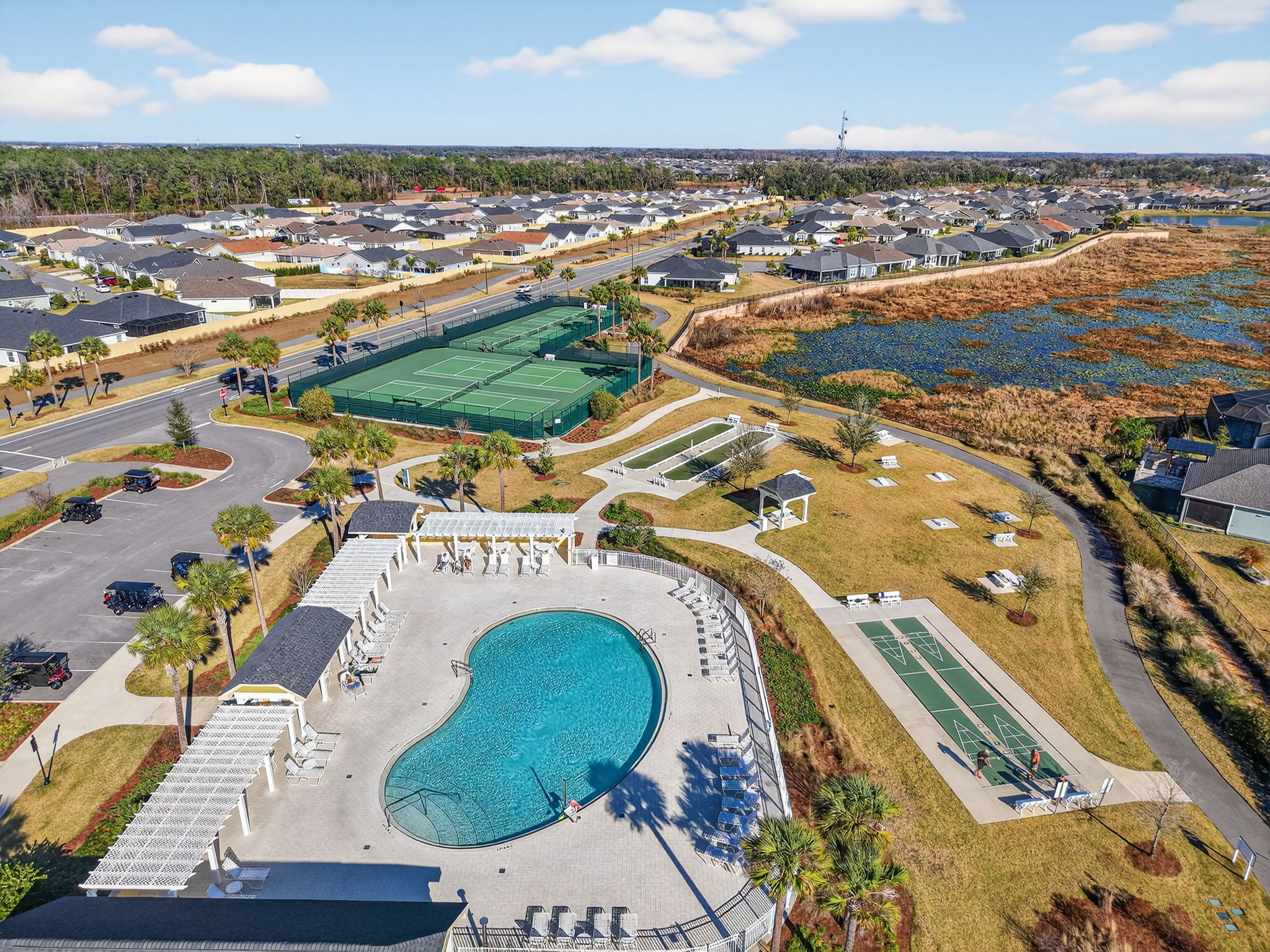 DeLuna Recreation Center 700ft Away