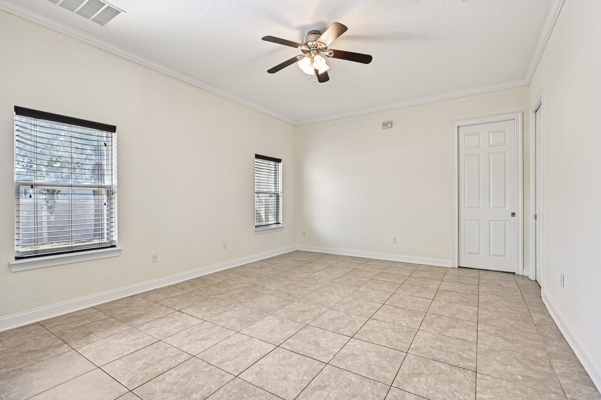 Summerton Oaks Cir-S1402-025.jpg