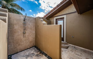Outdoor Shower1b