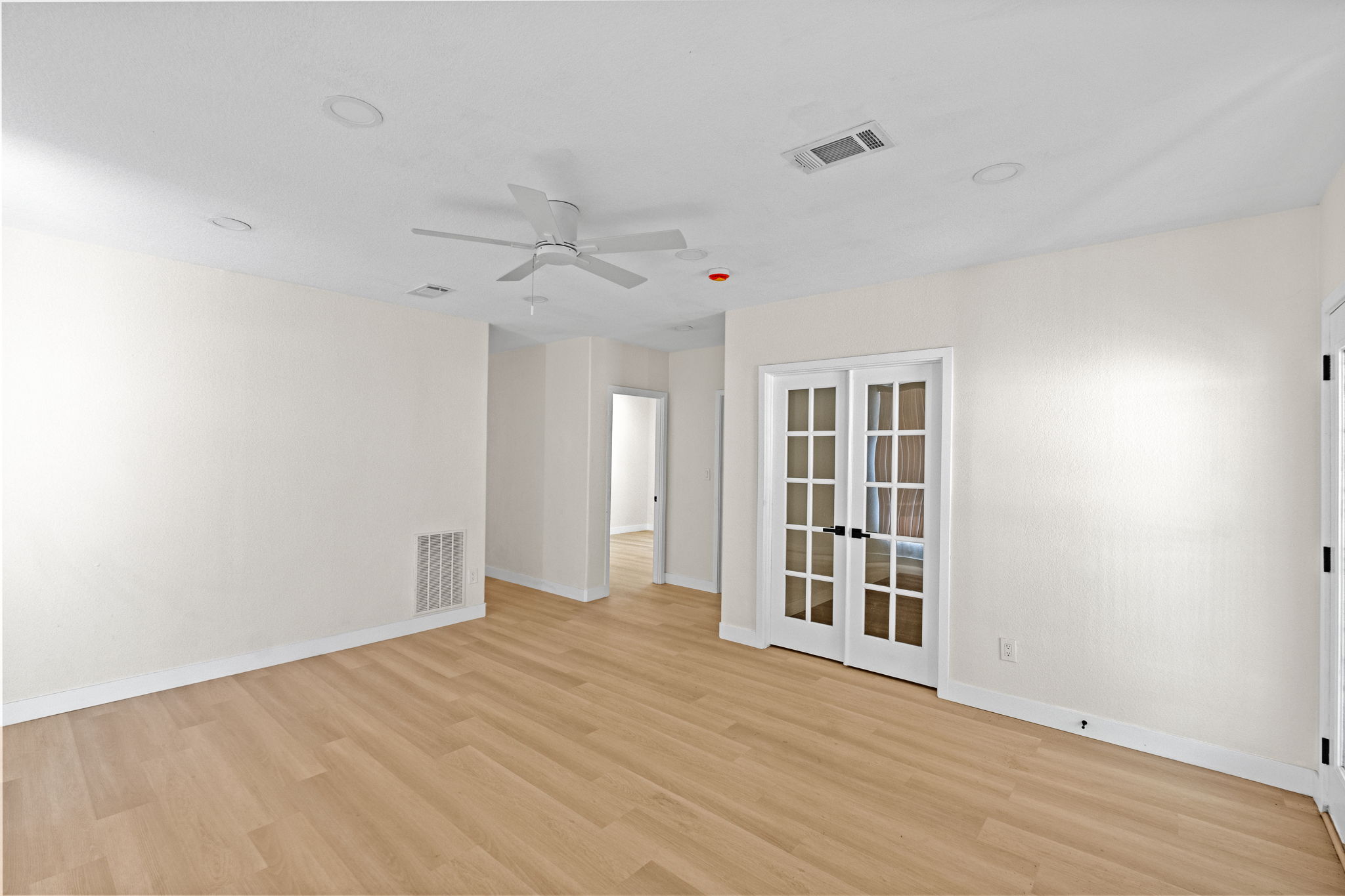 Living Area - 42965 Powerline Rd, Aguanga, CA 92536-9149