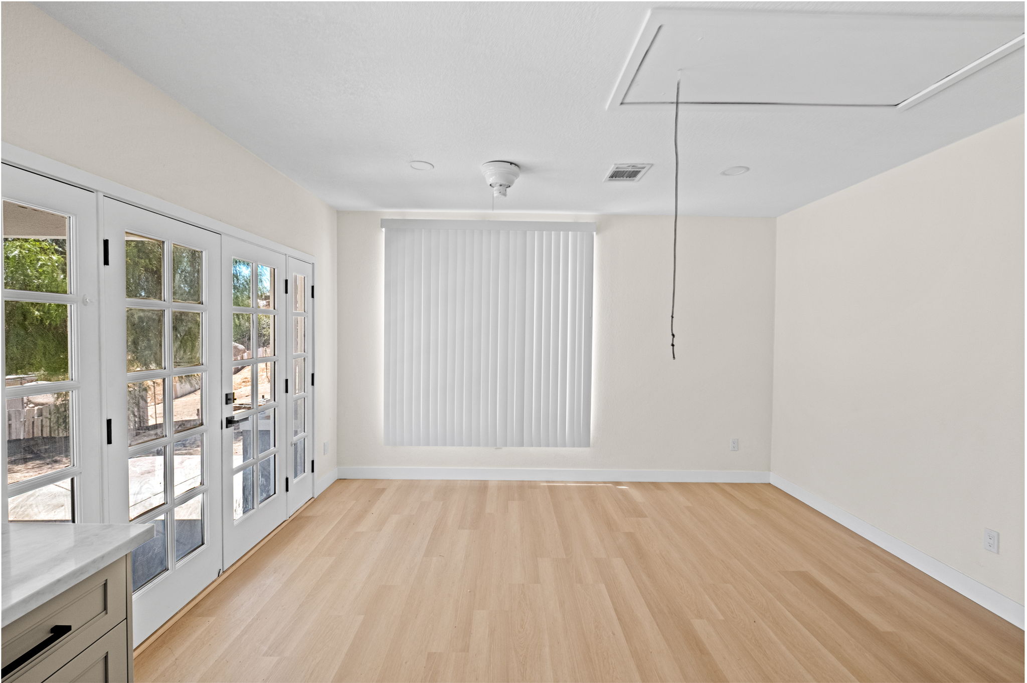 Kitchen with Dining Area - 42965 Powerline Rd, Aguanga, CA 92536-9149