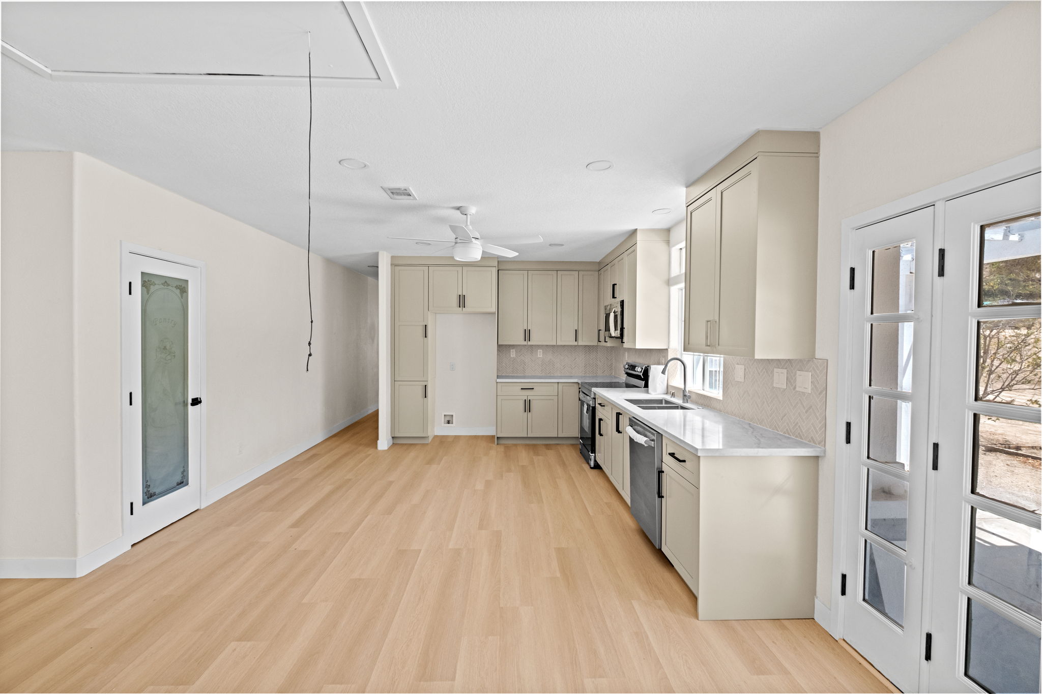 Kitchen with Dining Area - 42965 Powerline Rd, Aguanga, CA 92536-9149