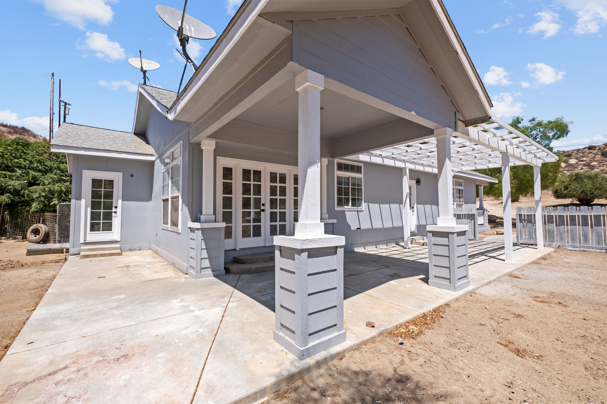 Welcome to 42965 Powerline Rd, Aguanga, CA 92536-9149