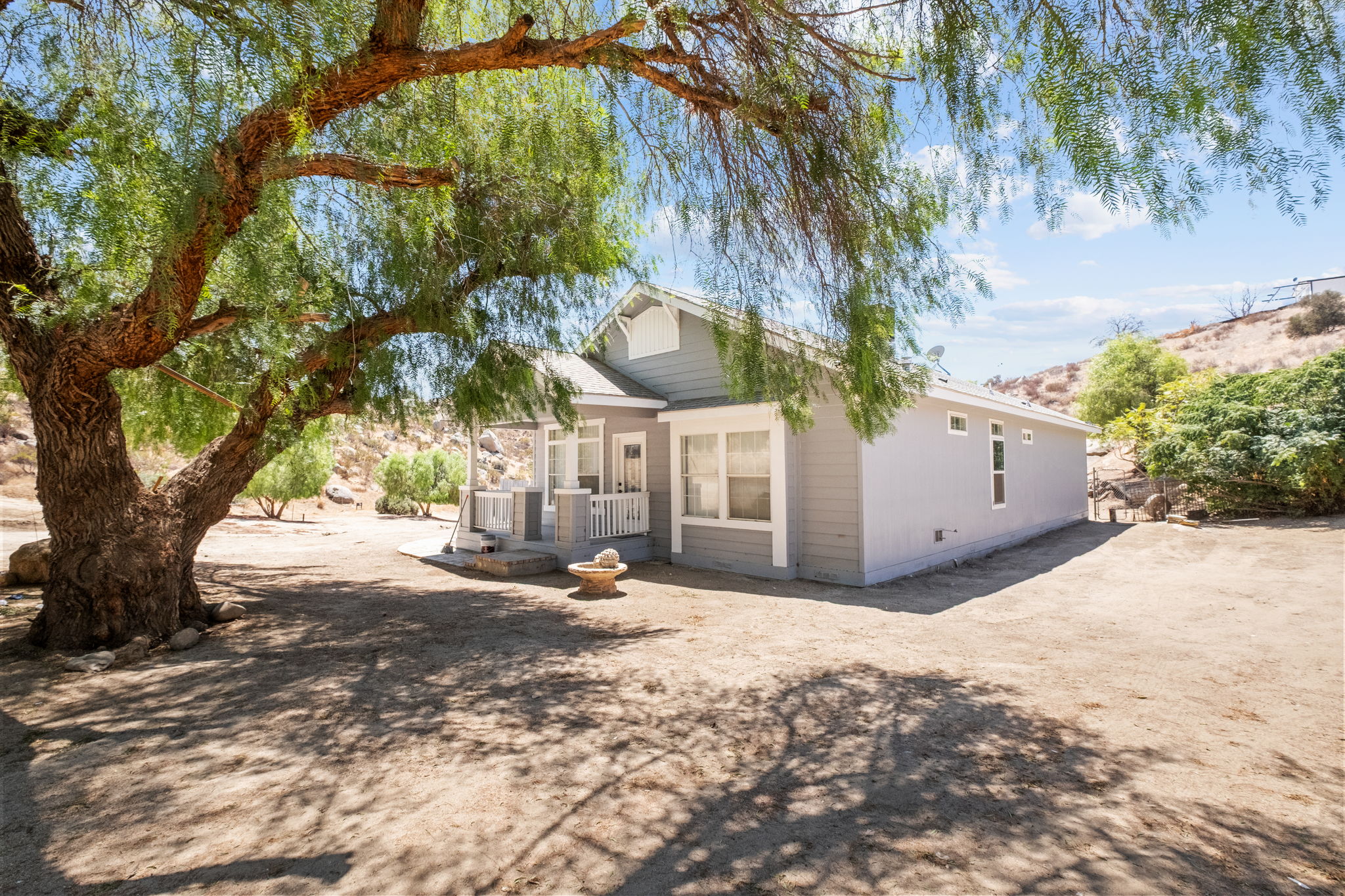 Welcome to 42965 Powerline Rd, Aguanga, CA 92536-9149
