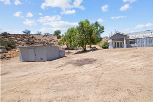Welcome to 42965 Powerline Rd, Aguanga, CA 92536-9149