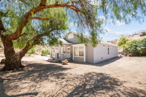 Welcome to 42965 Powerline Rd, Aguanga, CA 92536-9149