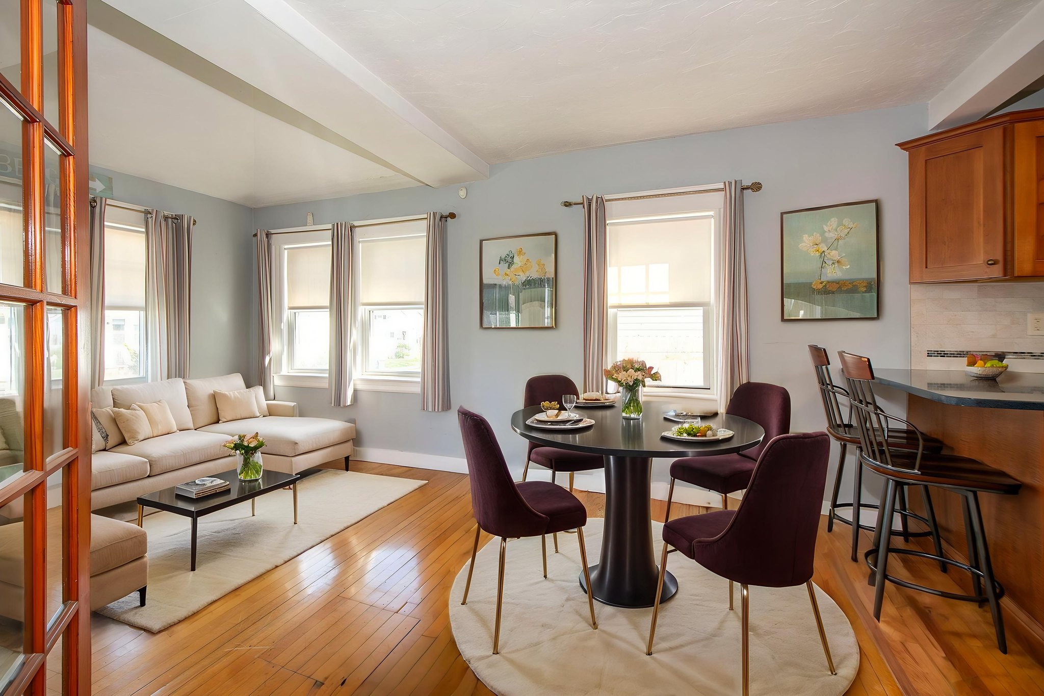 DSC_0187_HR virtually staged.jpeg