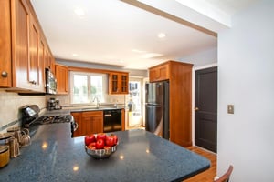 DSC_0161_HR virtually staged.jpeg