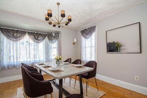 DSC_0191_HR virtually staged.jpeg