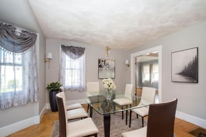 DSC_0195_HR virtually staged.jpeg