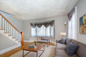 DSC_0197_HR virtually staged.jpeg