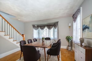 DSC_0197_HR virtually staged.jpeg