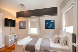 DSC_0218_HR virtually staged.jpeg