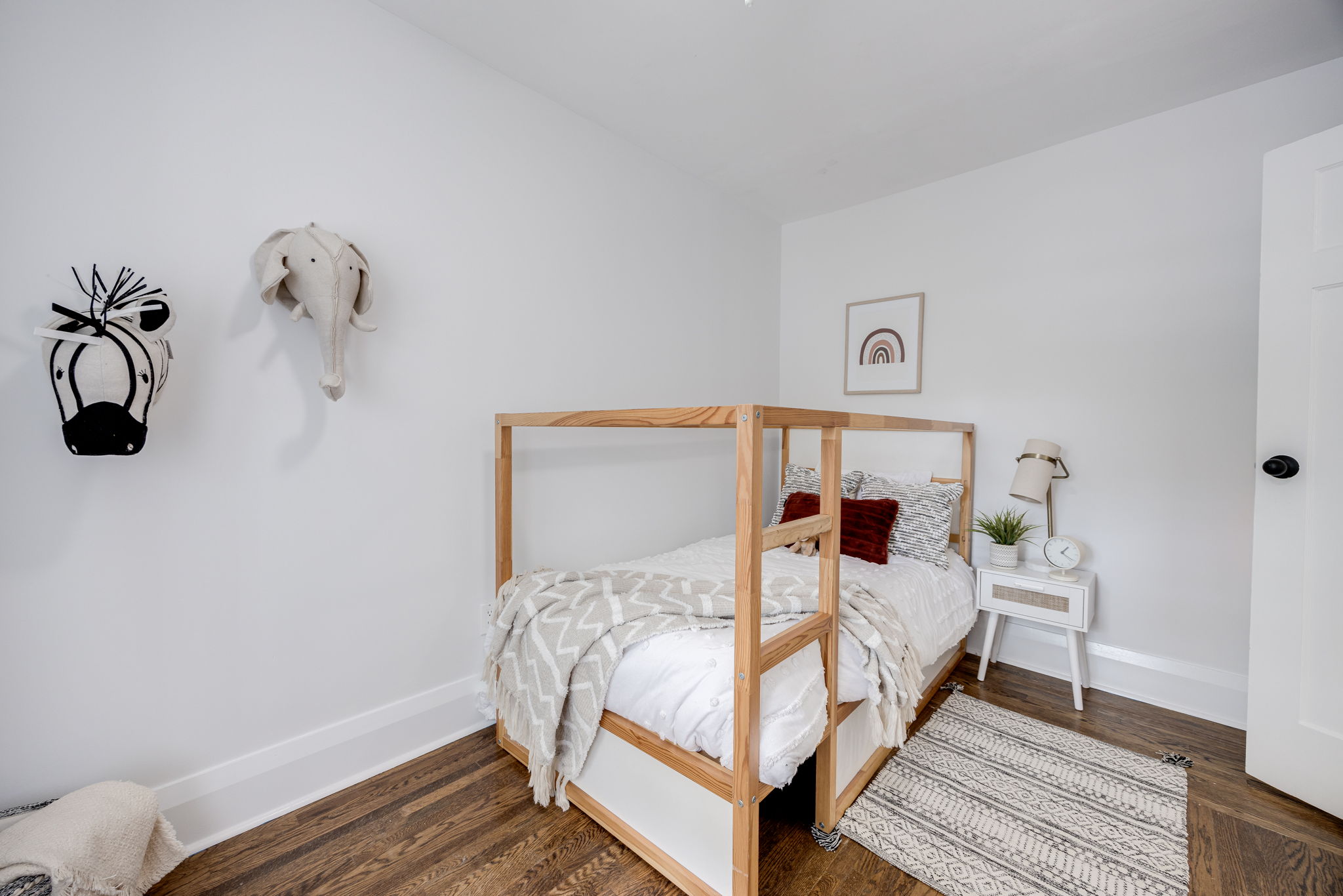 Toronto property showcase — delivered property photograph 23