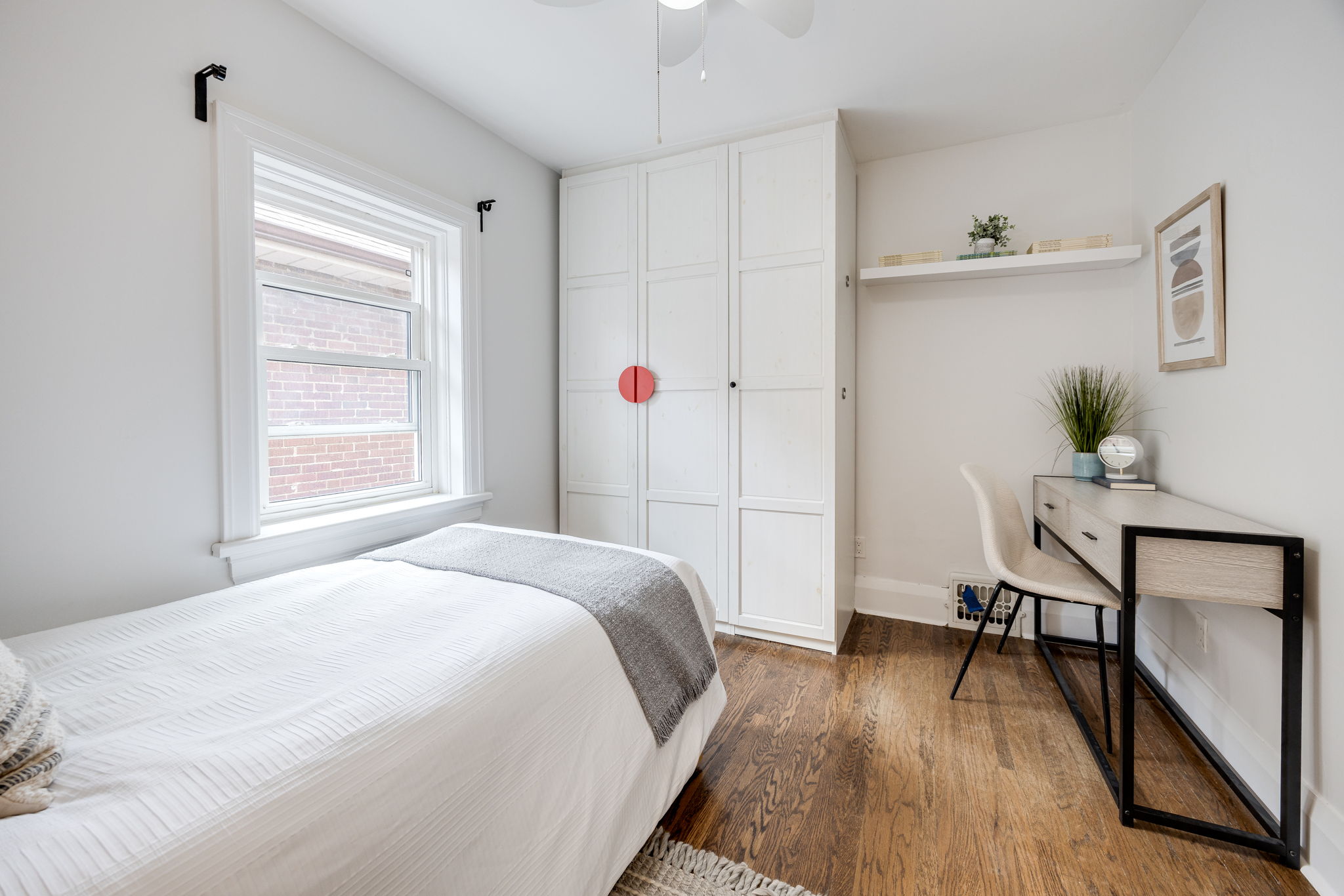 Toronto property showcase — delivered property photograph 25