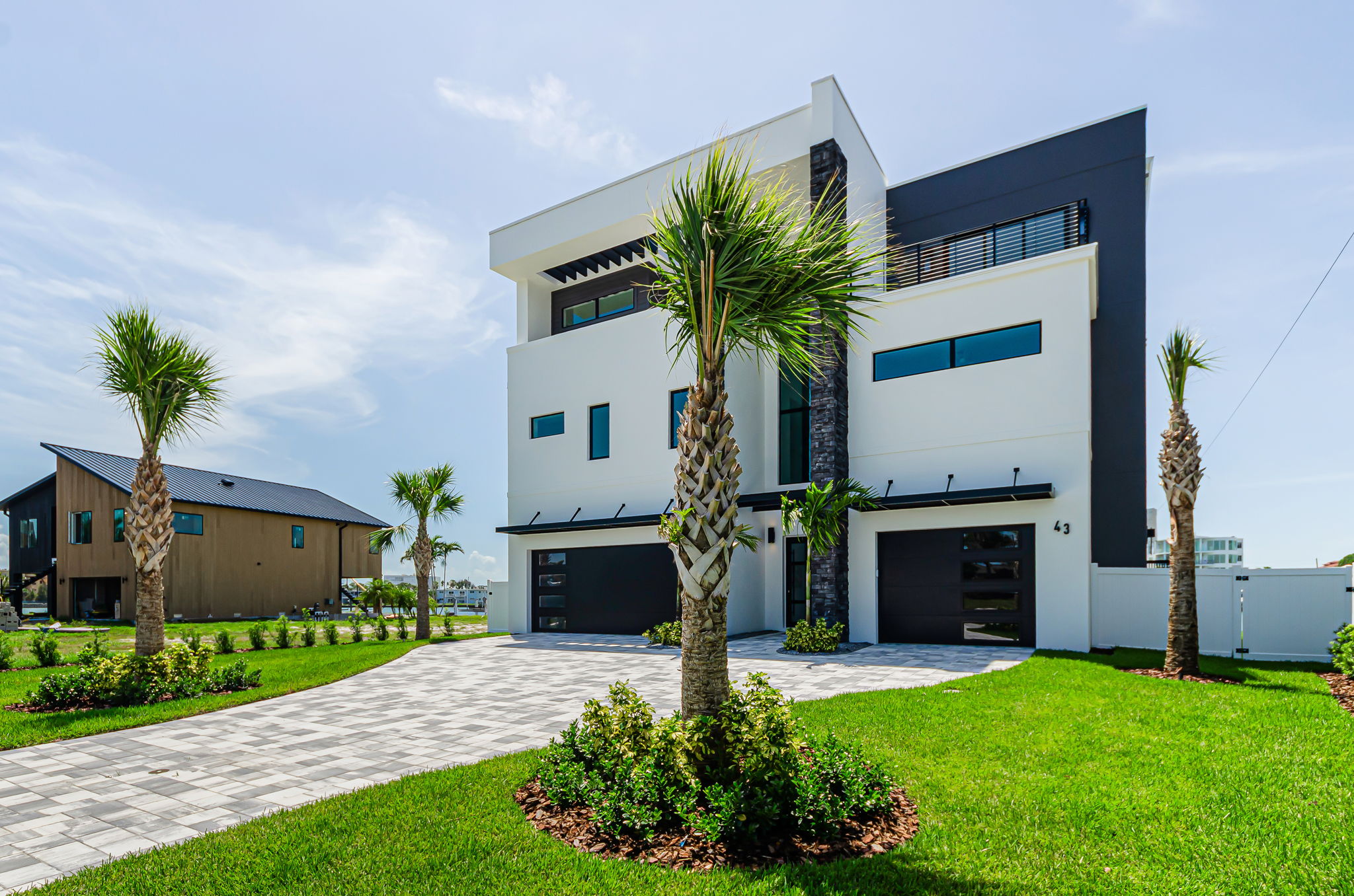 Front Exterior5