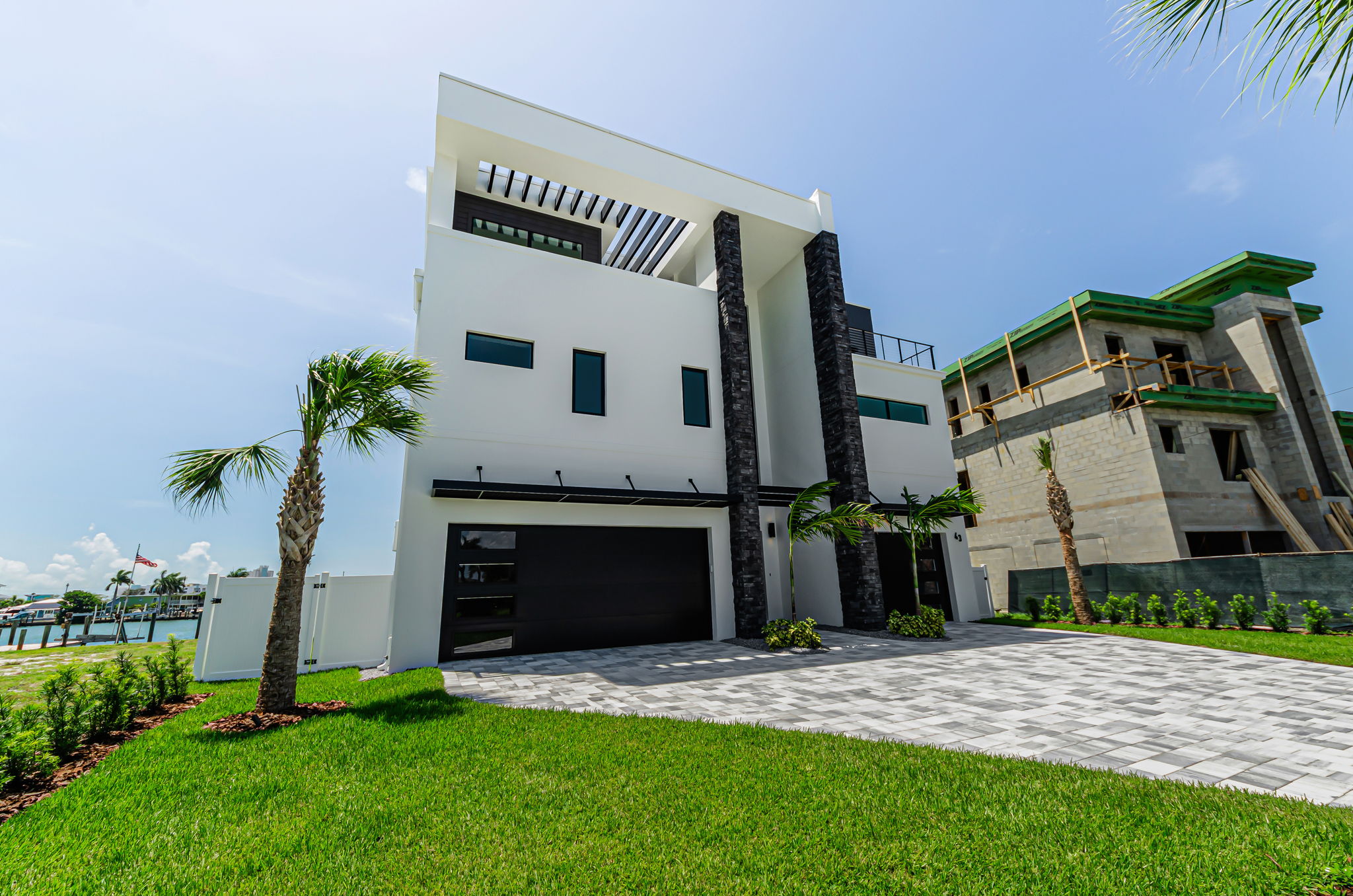 Front Exterior8