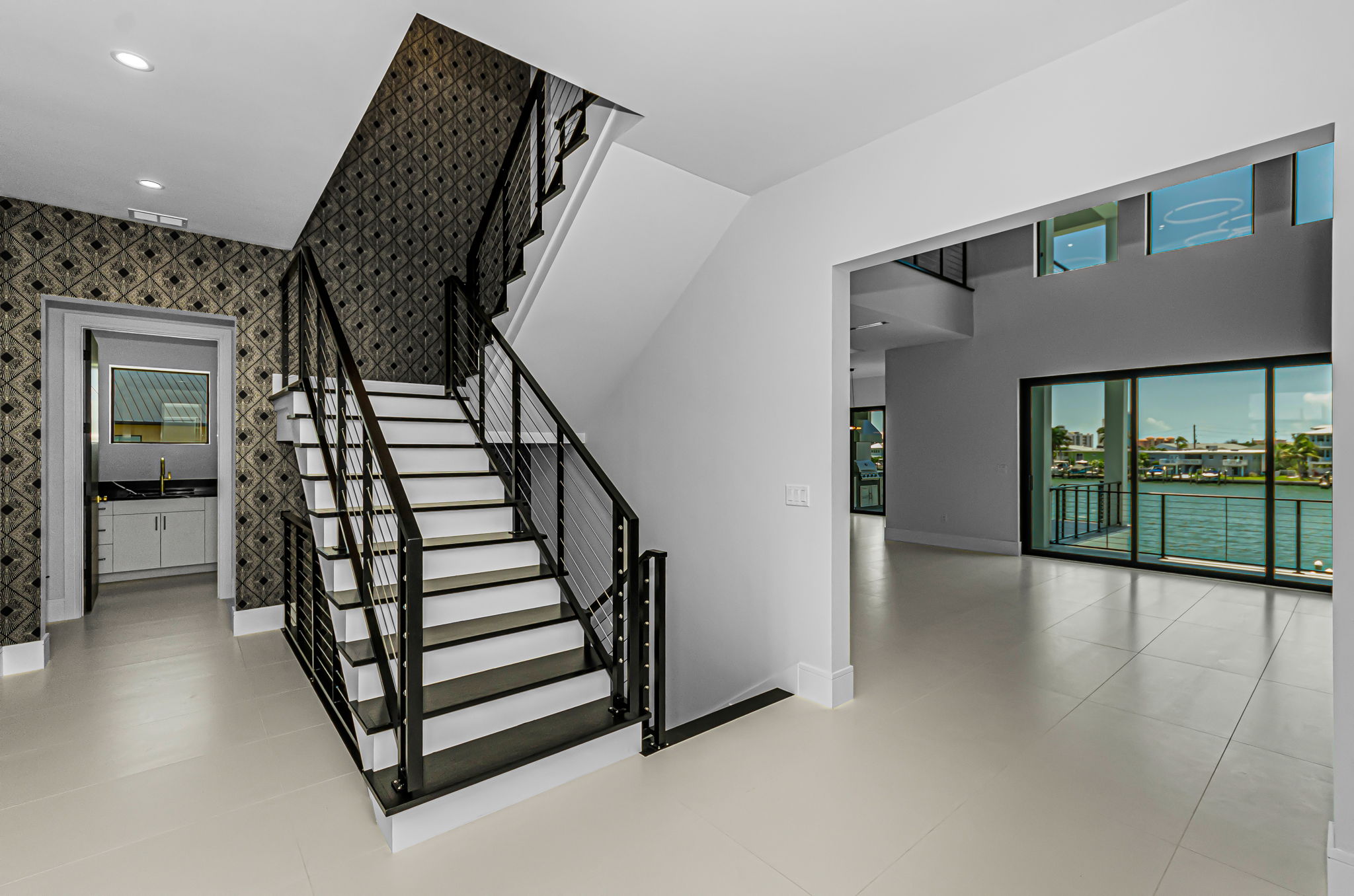 Main Level Landing1