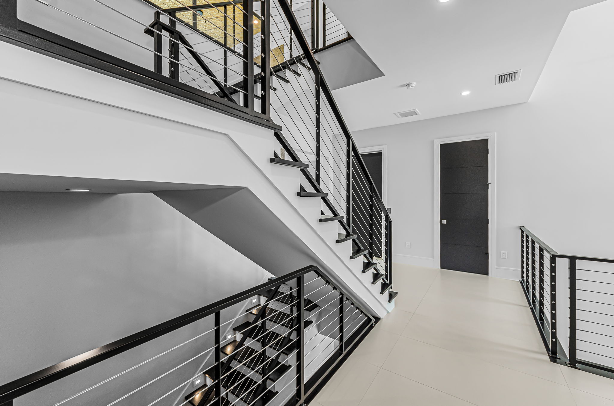 Main Level Landing3