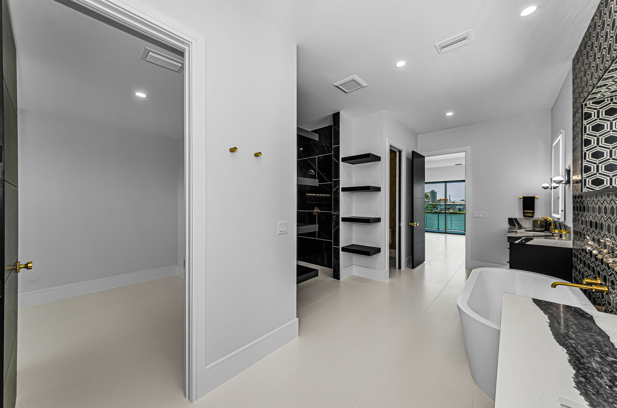 Main Level Primary Bathroom1j